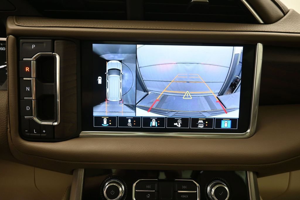 Used 2021 GMC Yukon XL Denali w/ Denali Premium Package RWD image 4