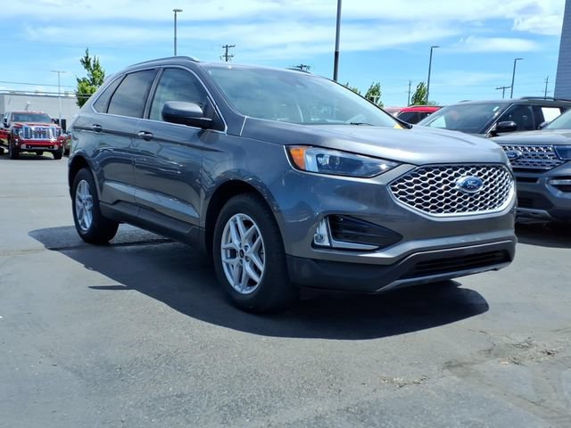 Certified 2023 Ford Edge SEL w/ Convenience Package AWD/4WD image 3