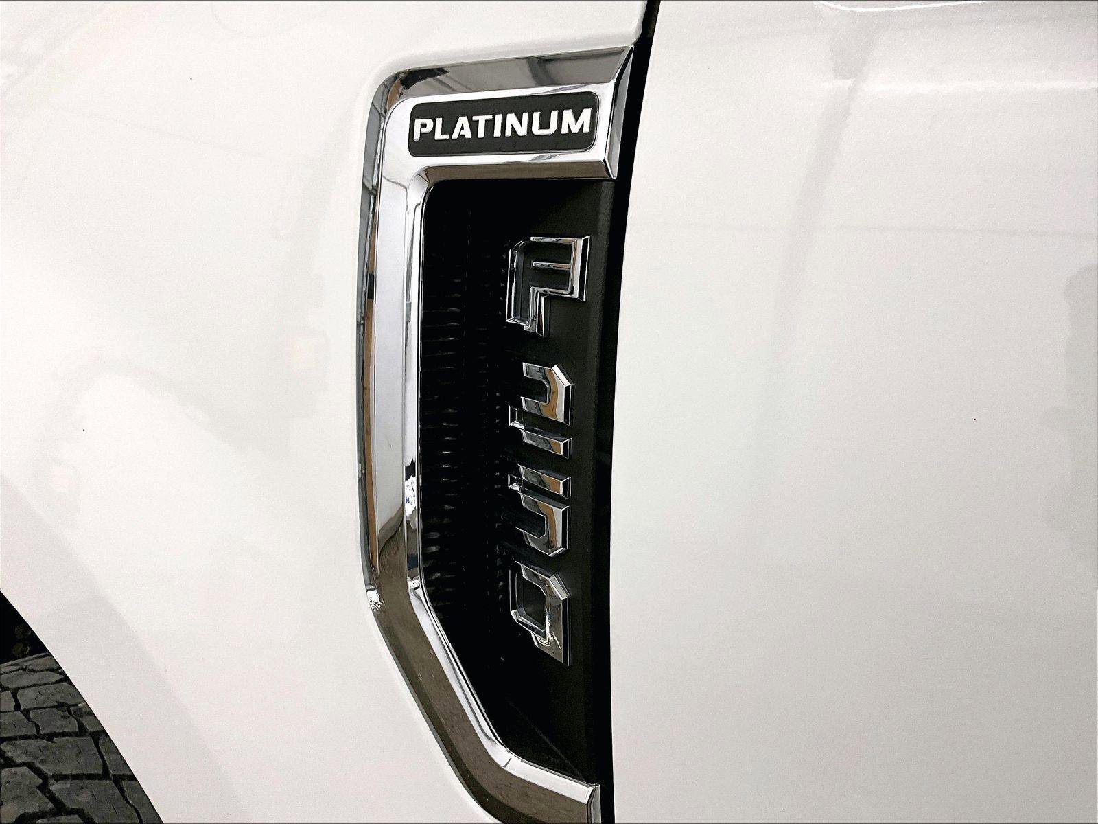 Certified 2020 Ford F250 Platinum w/ FX4 Off-Road Package AWD/4WD image 13