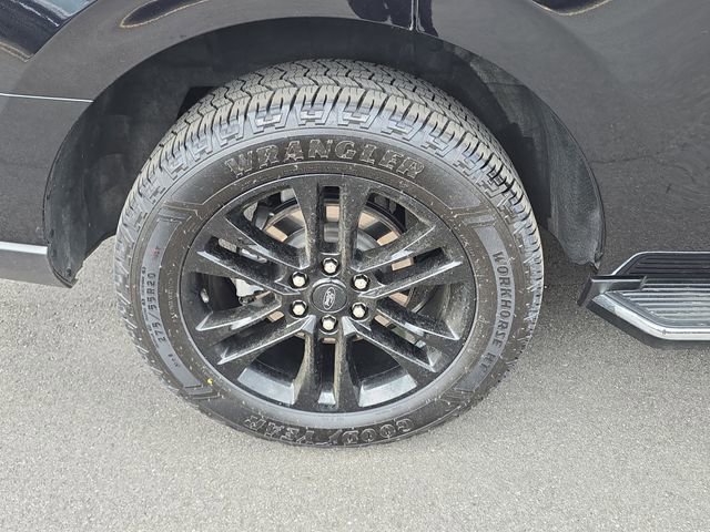 Certified 2023 Ford Expedition XLT AWD/4WD image 5