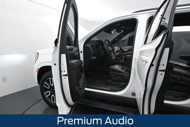Used 2024 GMC Yukon AT4 w/ AT4 Premium Package AWD/4WD image 16