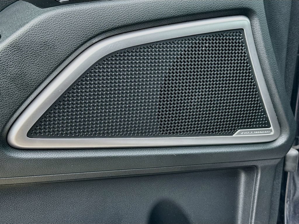 Used 2025 Kia Telluride LX FWD image 19