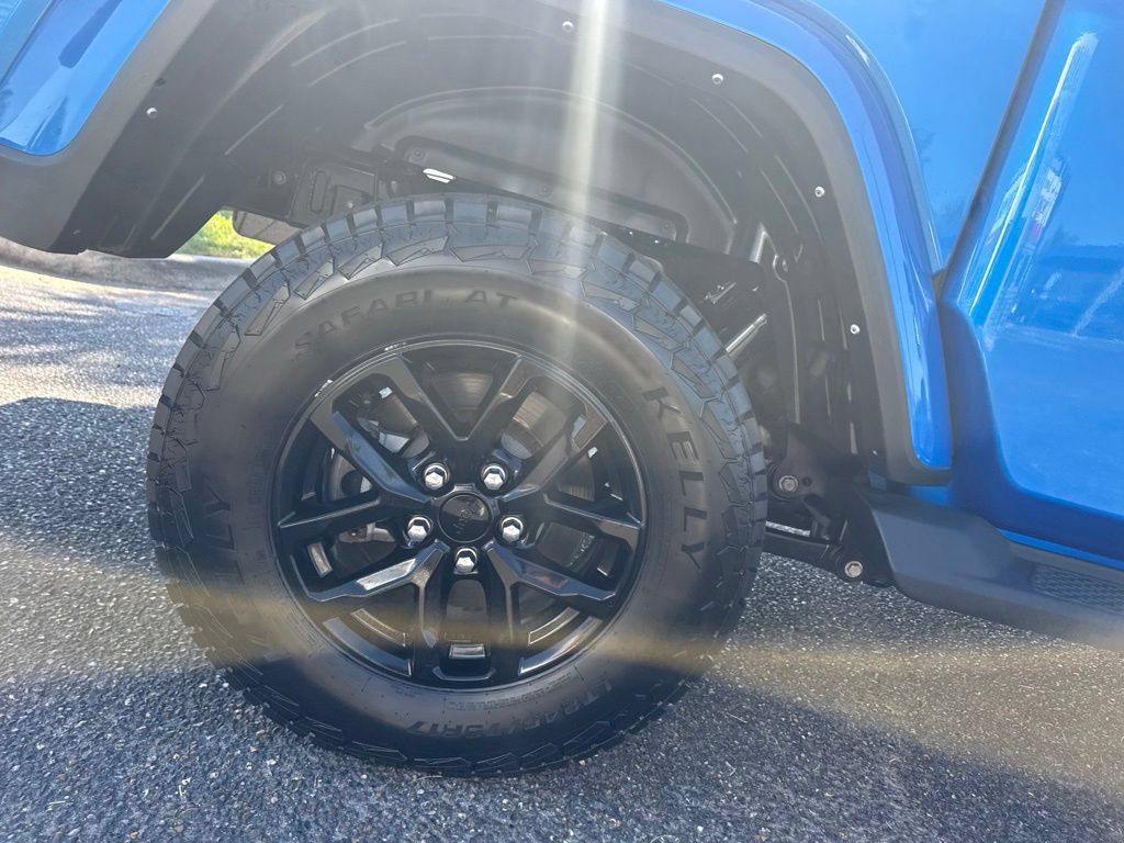 Used 2022 Jeep Gladiator Sport AWD/4WD image 9