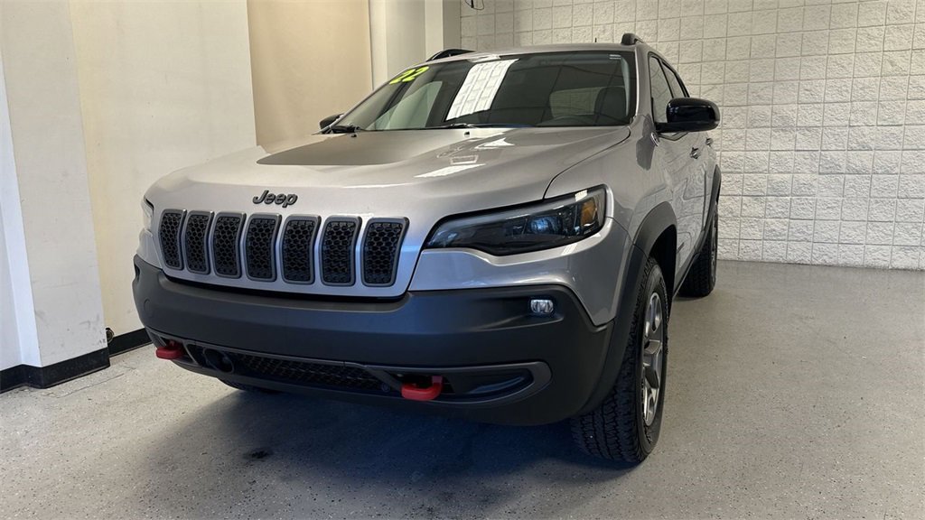 Used 2022 Jeep Cherokee Trailhawk image 13