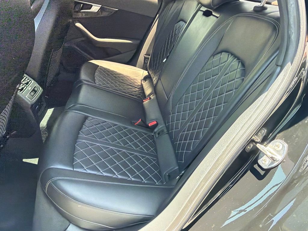 Used 2020 Audi S4 Premium Plus w/ Premium Plus Package AWD/4WD image 37
