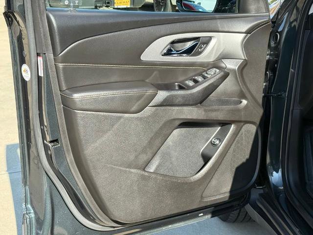 Used 2020 Chevrolet Traverse LT image 17
