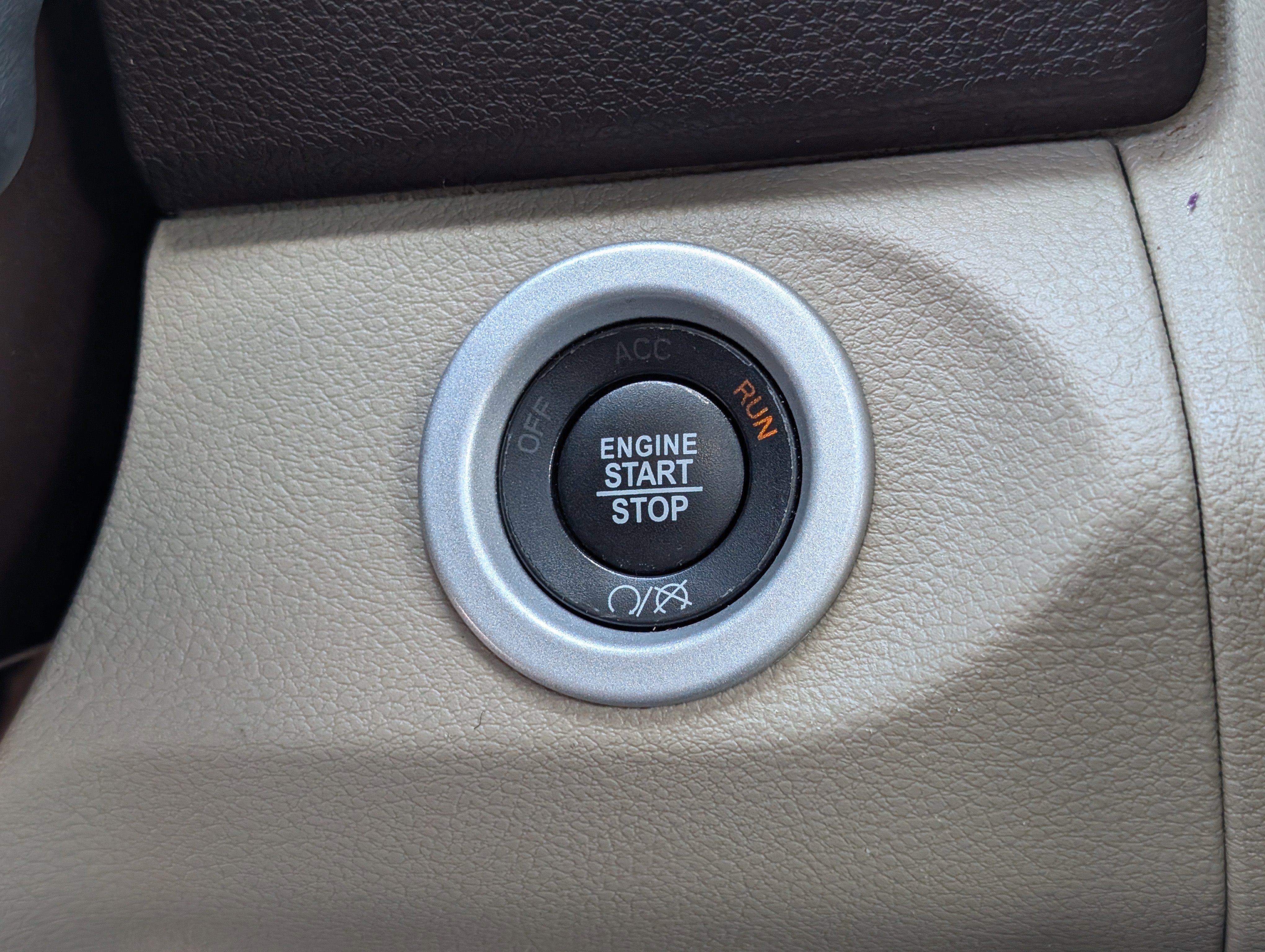 Used 2018 RAM 2500 Laramie w/ Off Road Package image 24