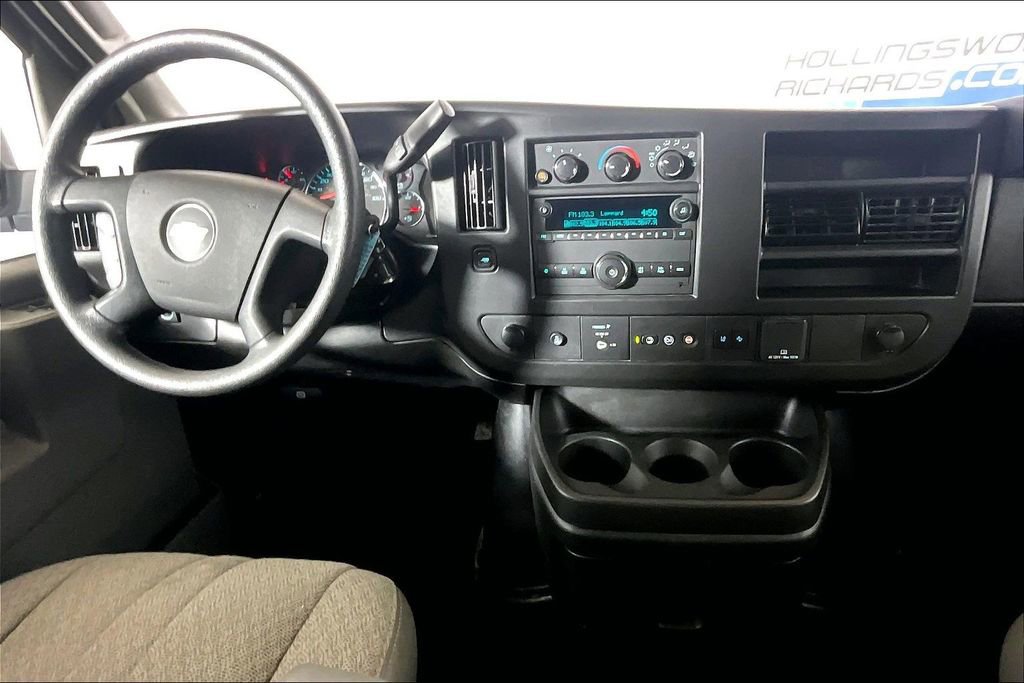Used 2025 Chevrolet Express 3500 LT w/ LT Preferred Equipment Group RWD image 11