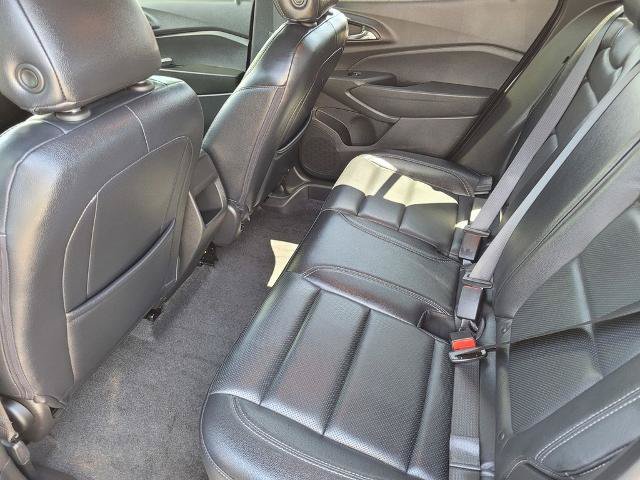 Used 2024 Chevrolet Trax RS w/ Sunroof Package FWD image 12