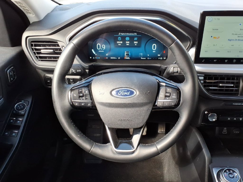 Certified 2025 Ford Escape Platinum AWD/4WD image 12