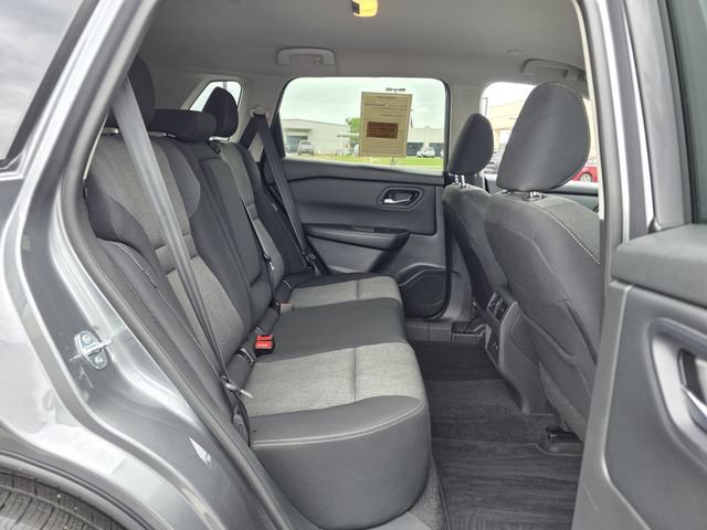 Used 2024 Nissan Rogue SV FWD image 26