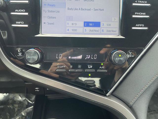 Used 2018 Toyota Camry XLE FWD image 26