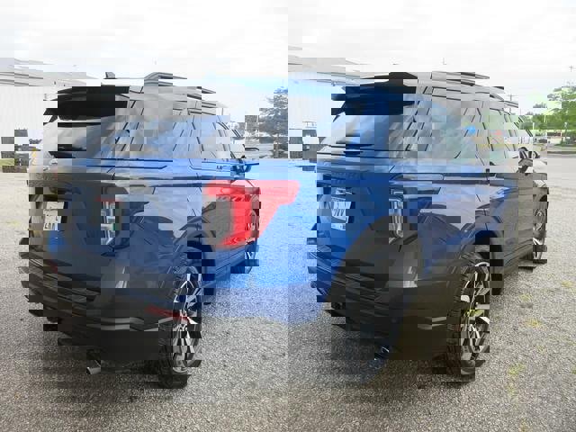 Certified 2022 Ford Explorer ST-Line w/ Class IV Trailer Tow Package image 5