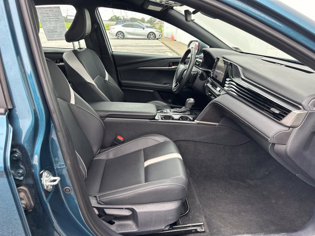 Used 2025 Toyota Camry SE FWD image 27