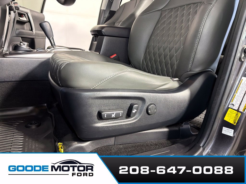 Used 2023 Toyota 4Runner SR5 AWD/4WD image 11
