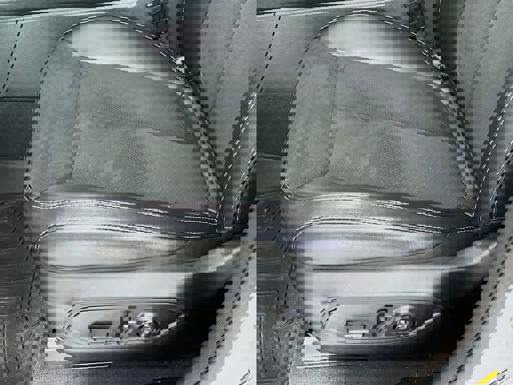 Used 2024 Jeep Grand Cherokee Altitude image 30