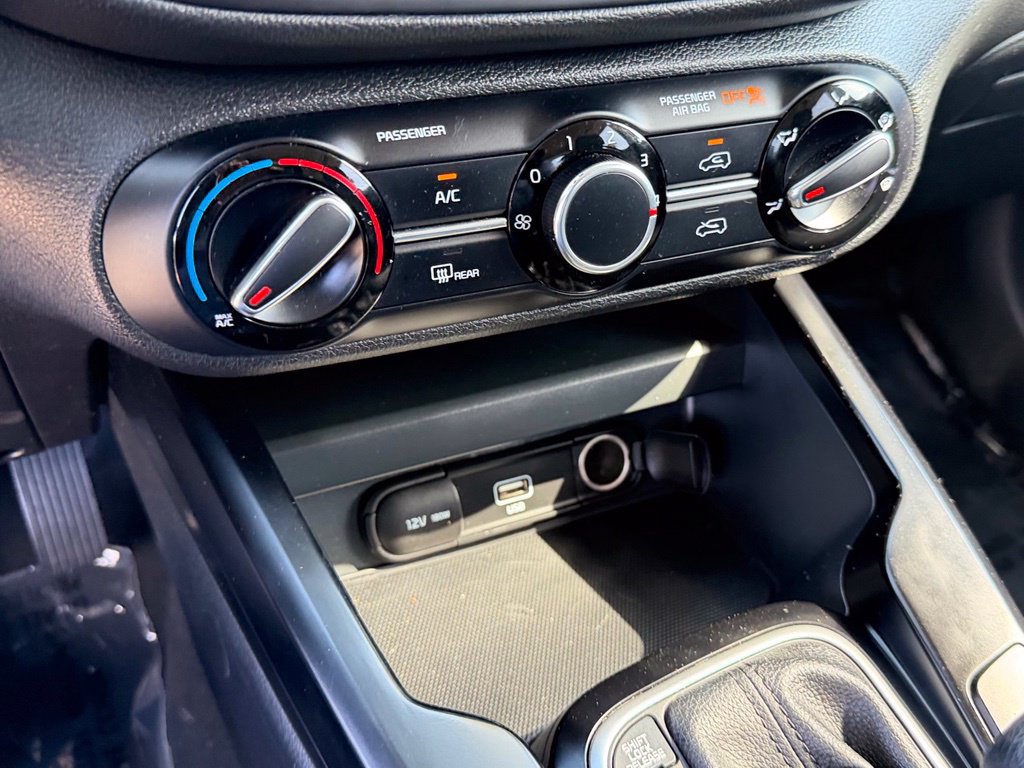Used 2021 Kia Soul LX FWD image 23