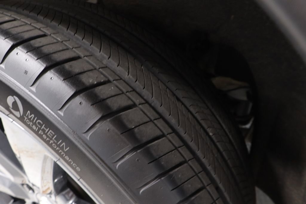 Used 2025 Honda Pilot Sport image 20