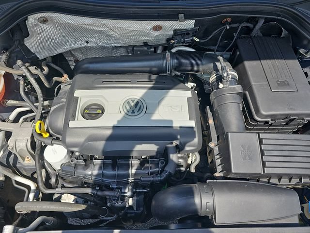 Used 2017 Volkswagen Tiguan Wolfsburg Edition AWD/4WD image 34