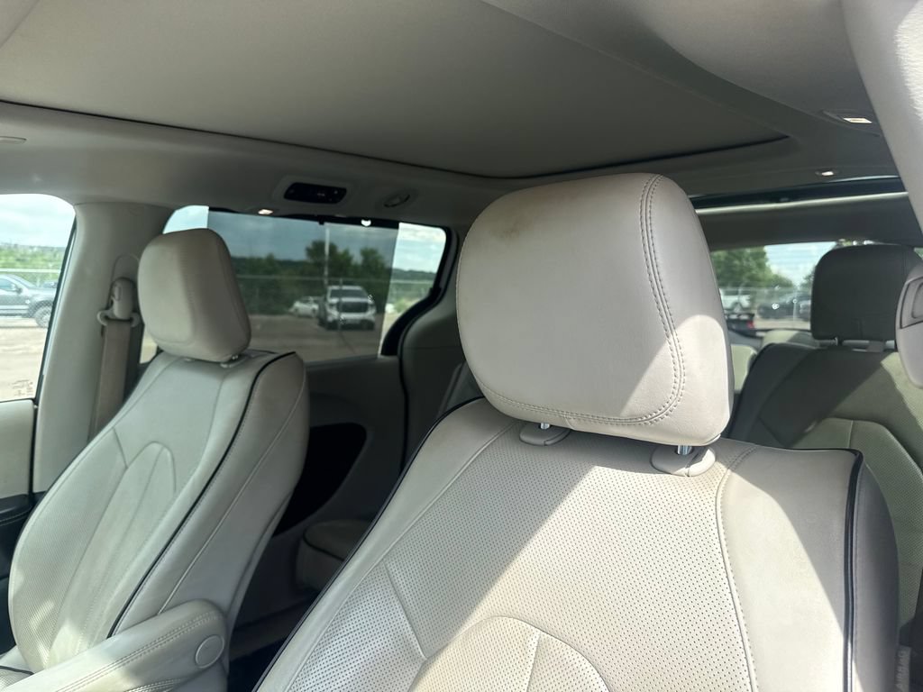 Used 2021 Chrysler Pacifica Limited w/ Premium & Safety Sphere Group AWD/4WD image 14