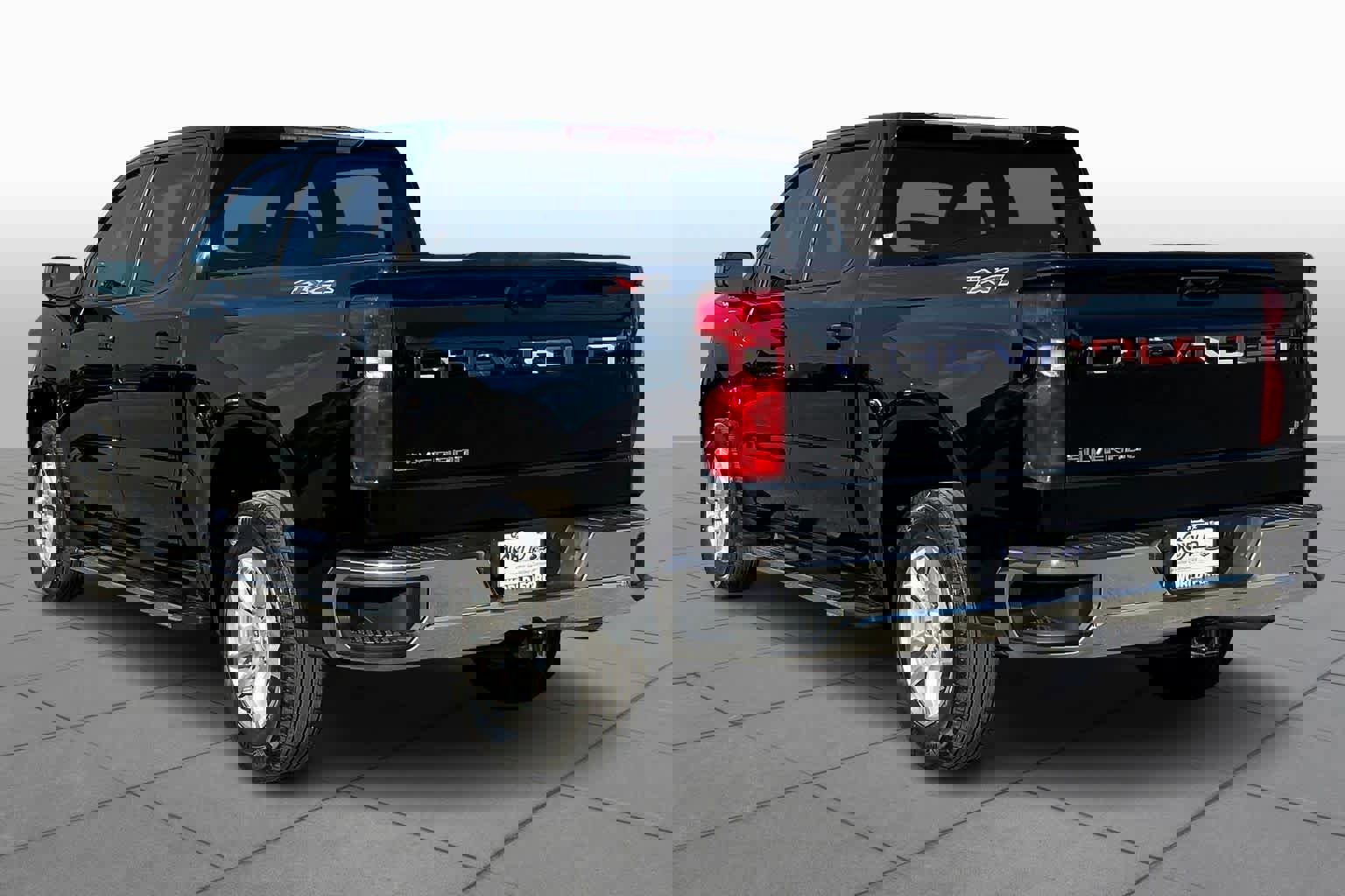 Used 2022 Chevrolet Silverado 1500 LT image 4