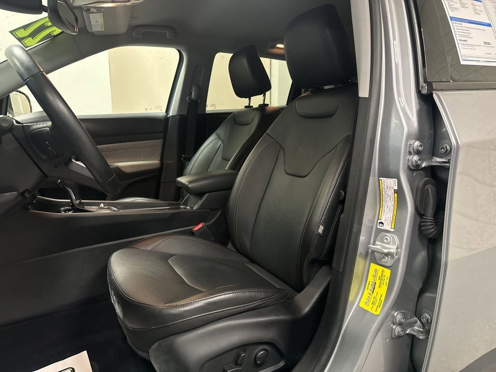 Used 2022 Jeep Compass Latitude image 22