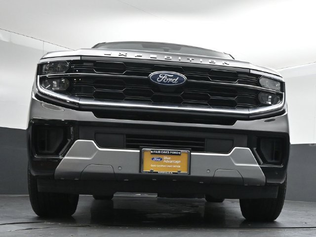 Certified 2025 Ford Expedition Max Platinum w/ Driver's Package AWD/4WD image 37