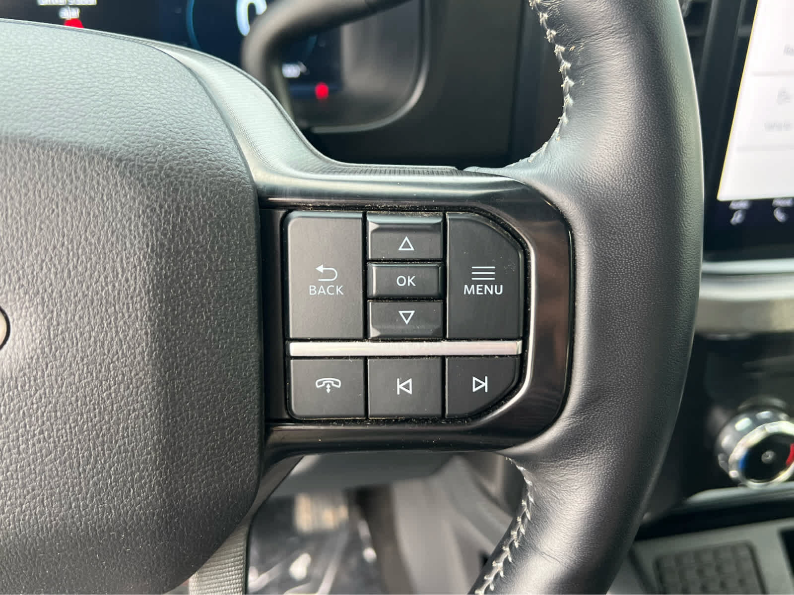 Certified 2026 Ford F350 Platinum AWD/4WD image 33