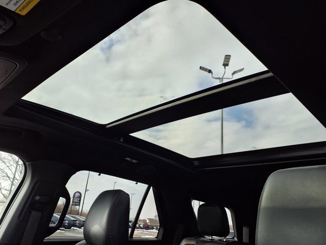 Certified 2025 Ford Explorer ST image 27