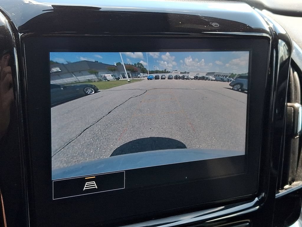 Used 2023 Chevrolet Traverse LT FWD image 17