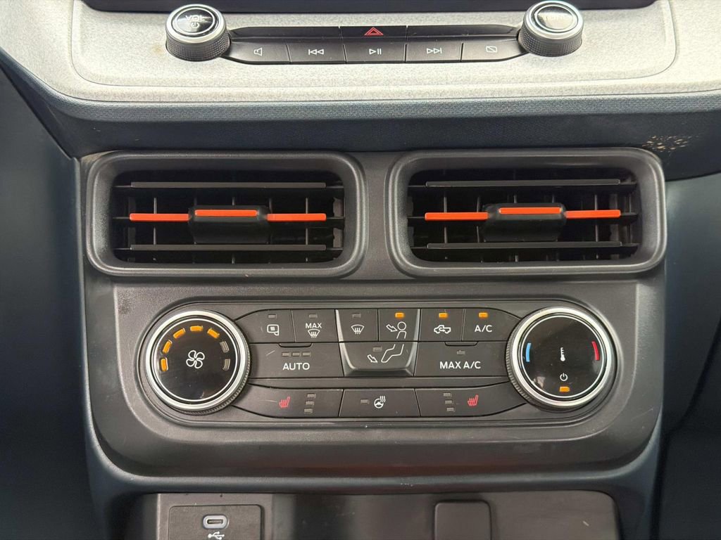Certified 2022 Ford Maverick XLT w/ Equipment Group 300A Standard AWD/4WD image 48