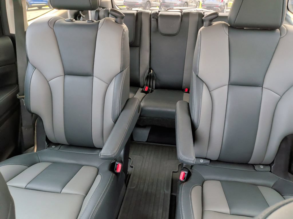 Used 2022 Subaru Ascent Onyx Edition AWD/4WD image 8