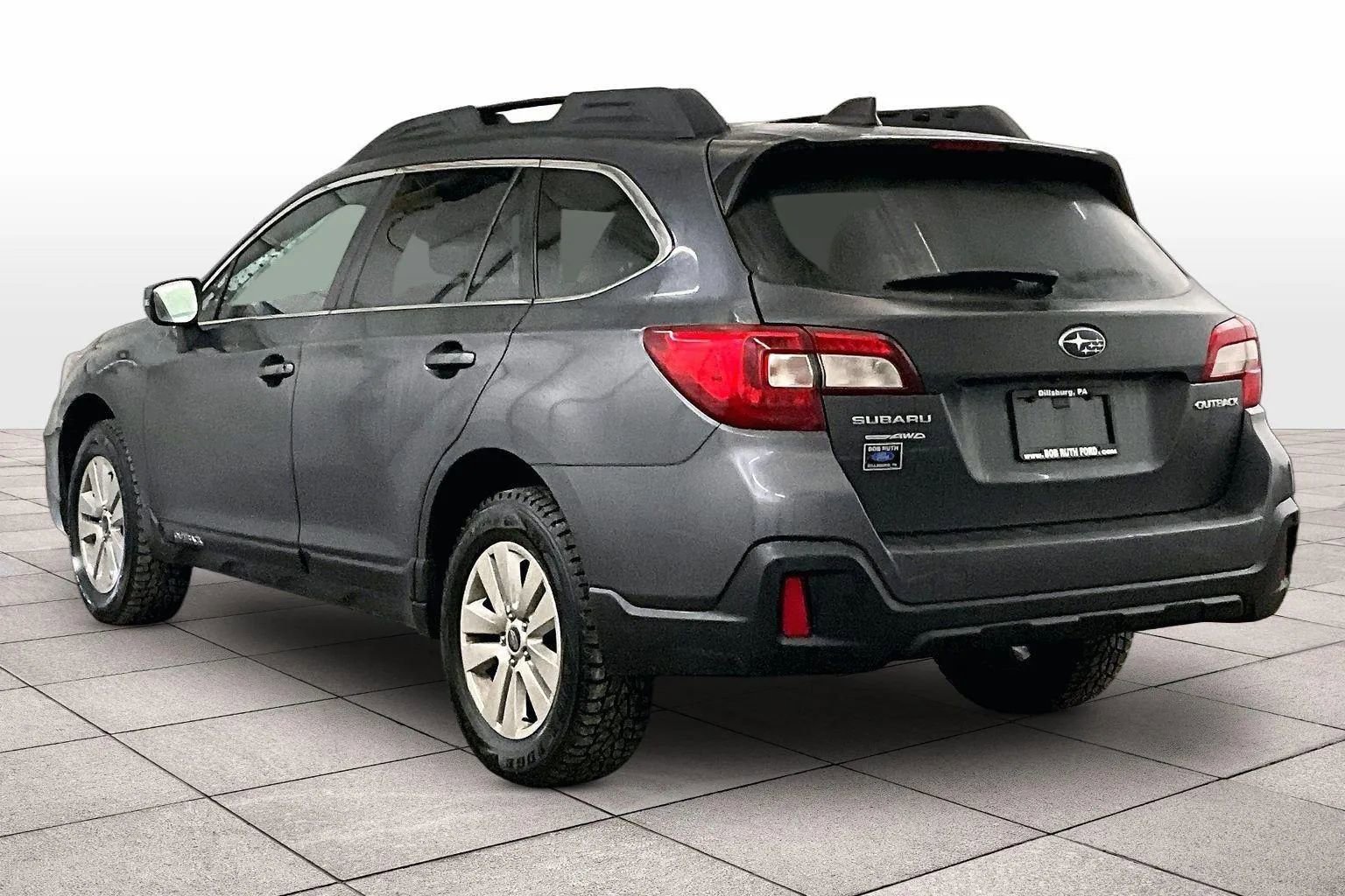 Used 2019 Subaru Outback 2.5i Premium image 10