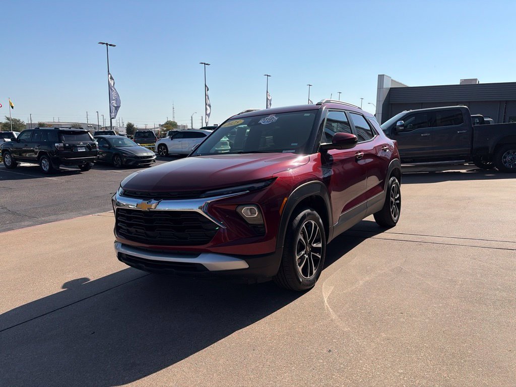 Used 2025 Chevrolet TrailBlazer LT AWD/4WD image 4
