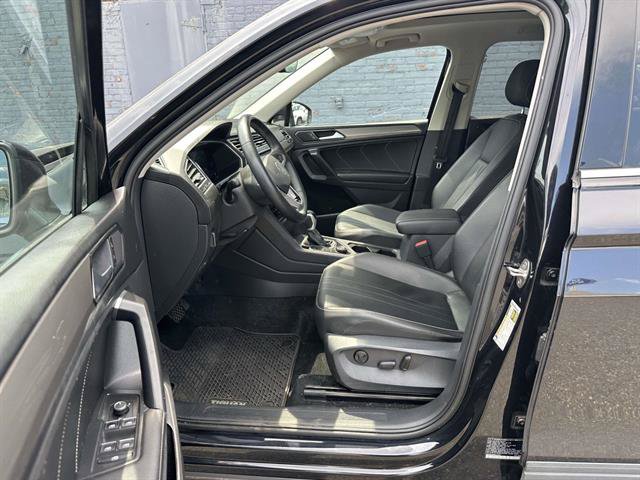 Used 2022 Volkswagen Tiguan SE AWD/4WD image 13