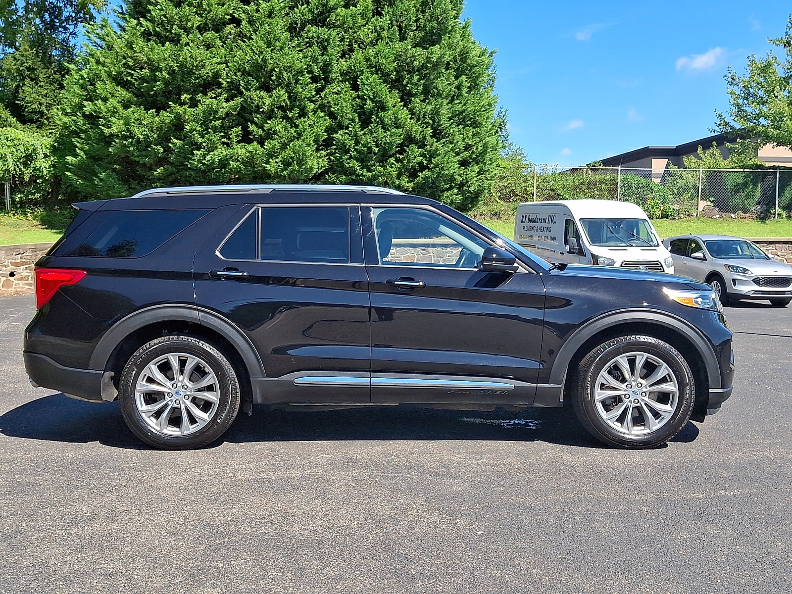 Certified 2023 Ford Explorer Limited w/ Limited Technology Package AWD/4WD image 7