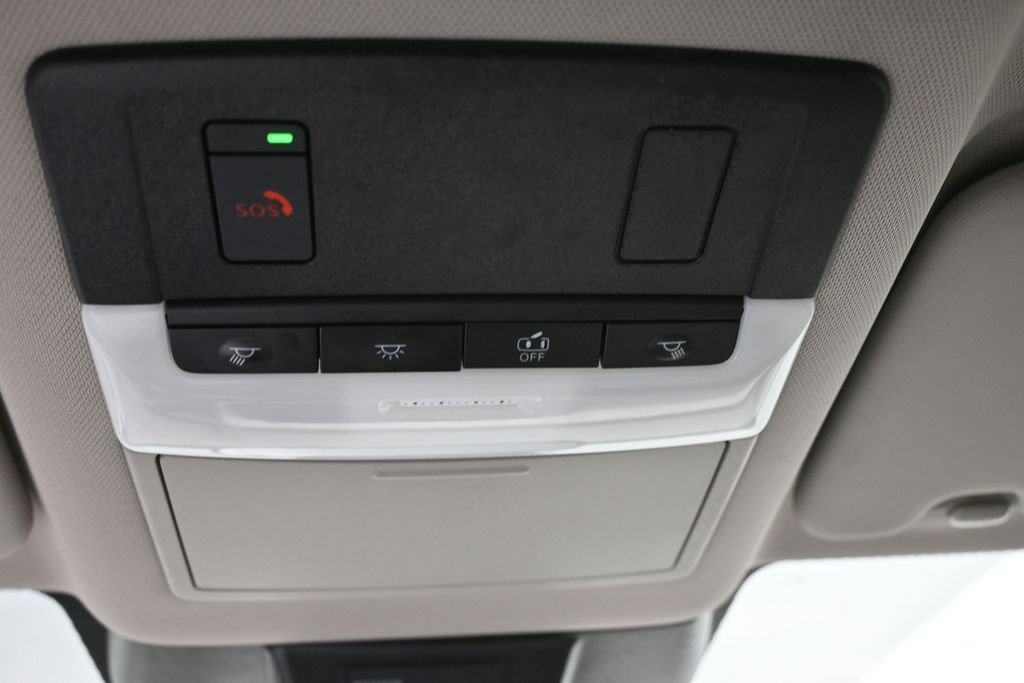 Used 2023 Nissan Rogue SV AWD/4WD image 16