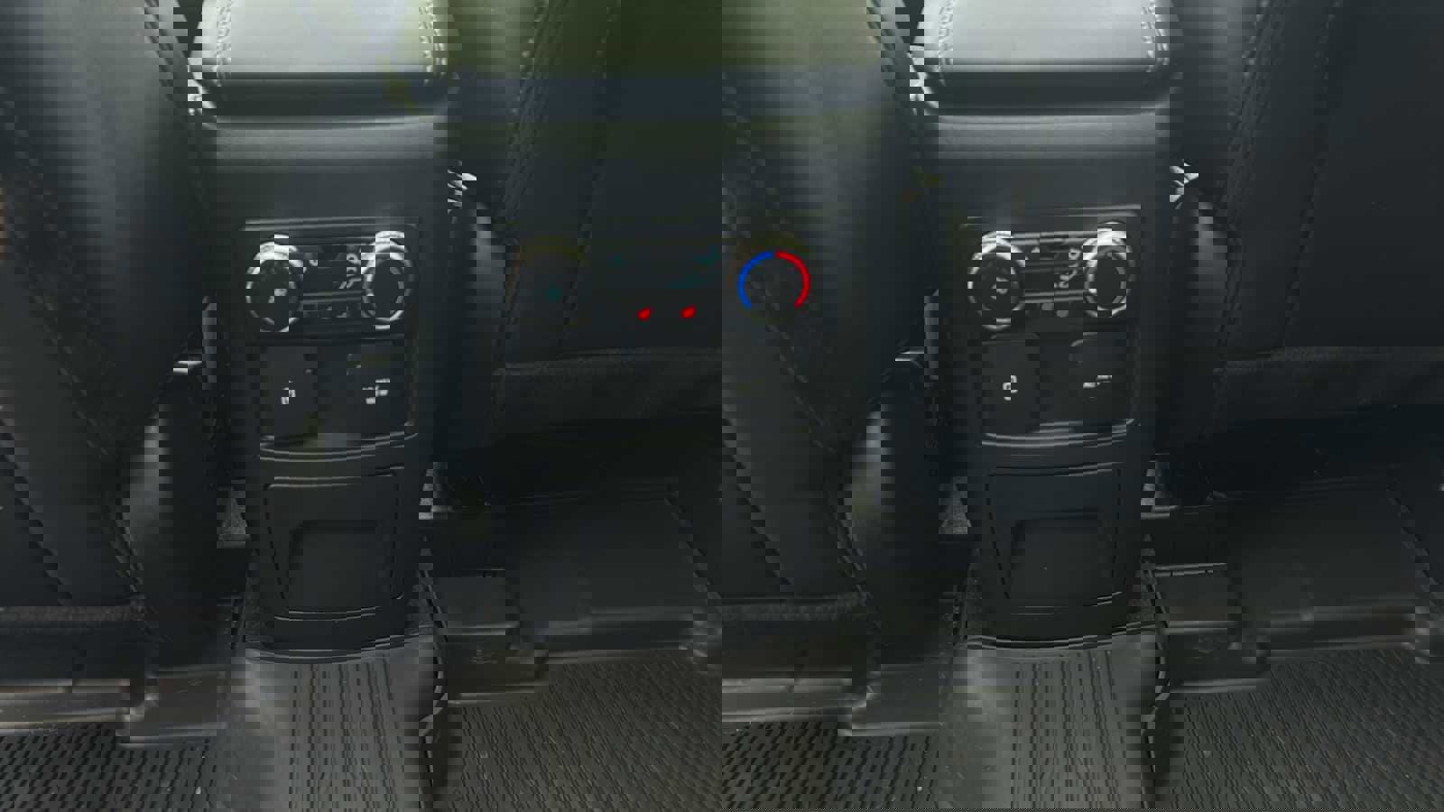 Certified 2022 Ford Explorer Limited w/ Equipment Group 301A image 35