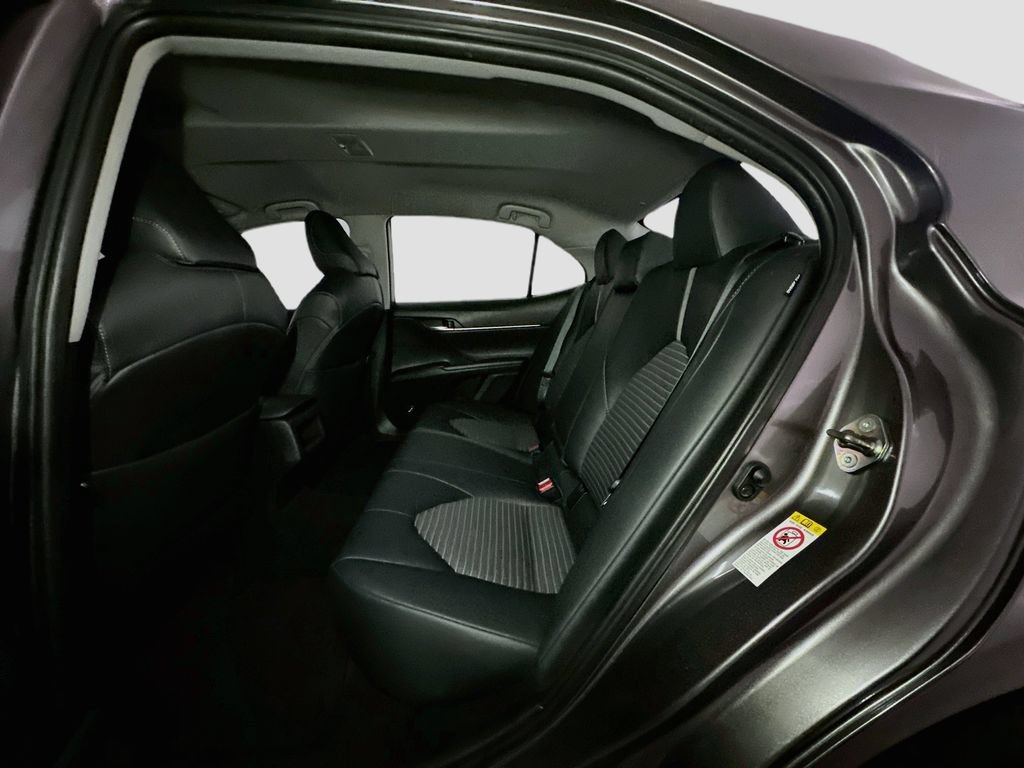 Used 2019 Toyota Camry SE w/ Convenience Package FWD image 22