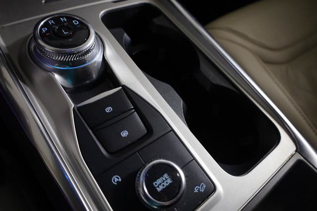 Certified 2023 Ford Explorer Platinum w/ Premium Technology Package AWD/4WD image 24