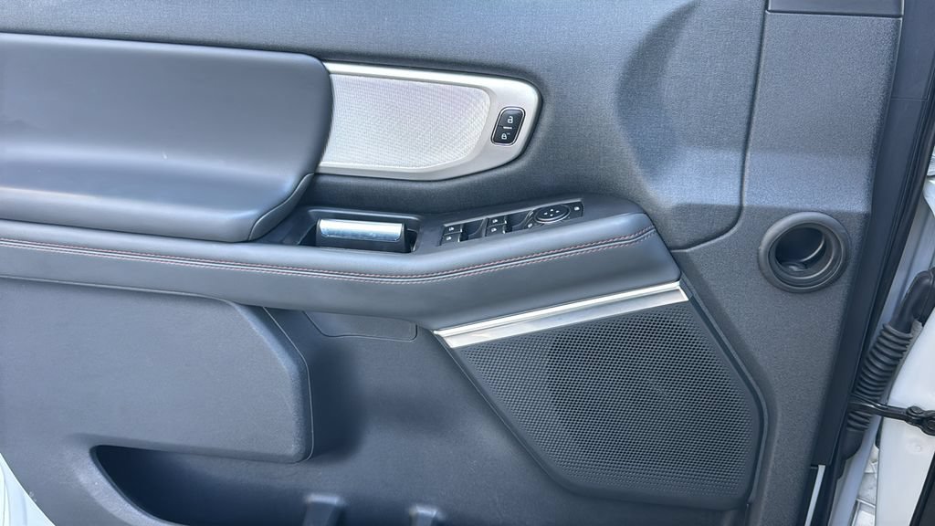 Certified 2025 Ford Expedition Active AWD/4WD image 18