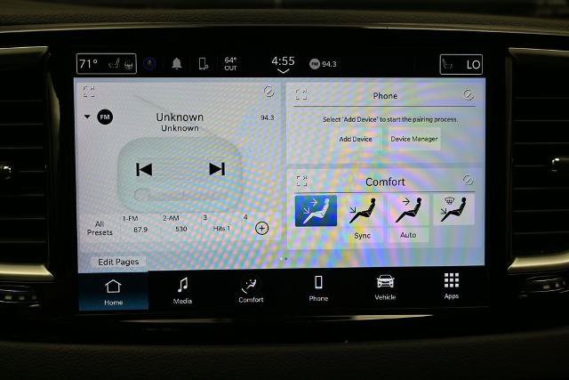 Used 2024 Chrysler Pacifica Touring-L FWD image 24