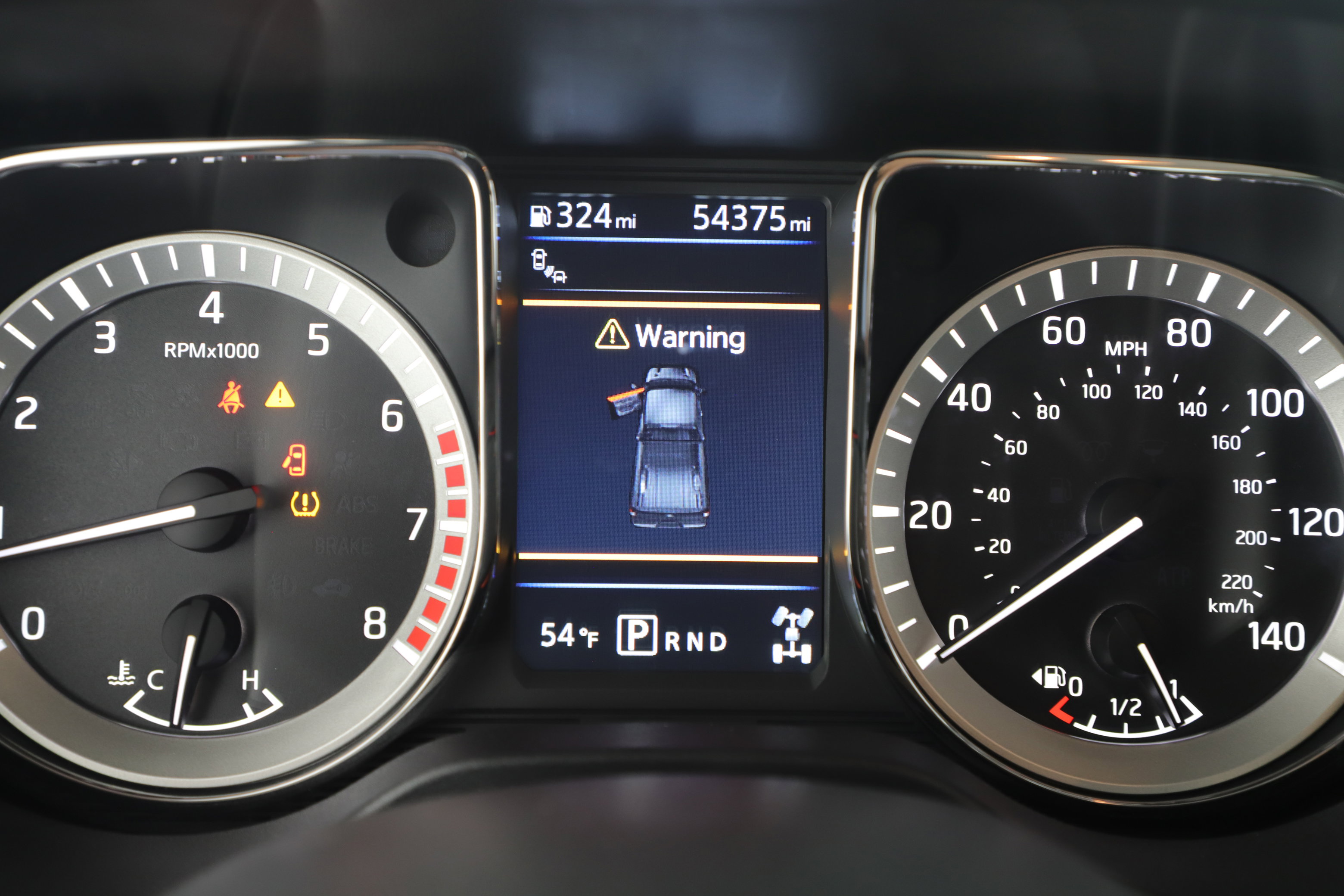 Used 2019 Nissan Titan SL image 19