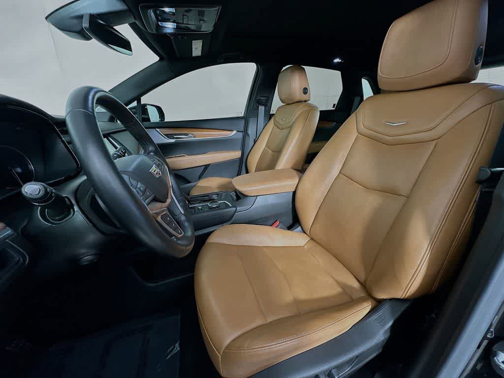 Used 2022 Cadillac XT5 Premium Luxury FWD image 12