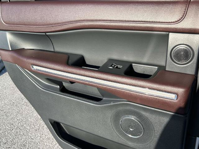 Certified 2024 Ford Expedition Limited AWD/4WD image 18