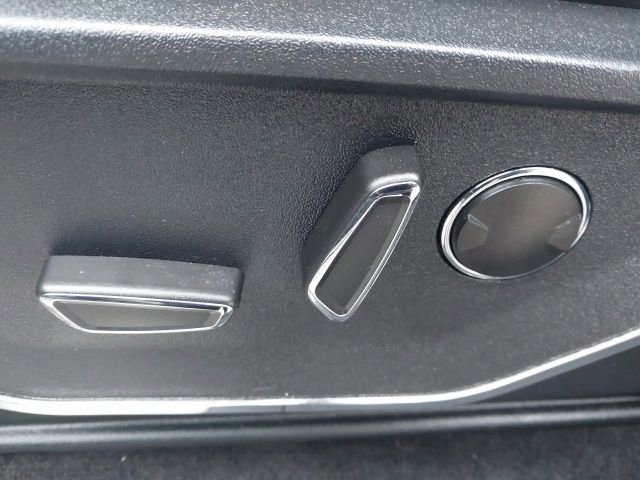 Certified 2022 Ford F150 Platinum w/ Equipment Group 701A High image 24