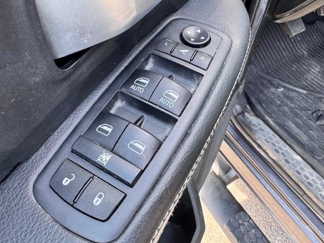 Used 2020 RAM 2500 Big Horn w/ Night Edition AWD/4WD image 17