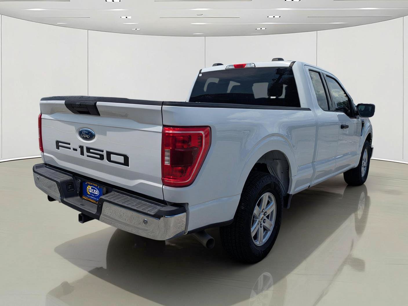Certified 2022 Ford F150 XLT w/ Equipment Group 301A Mid RWD image 6