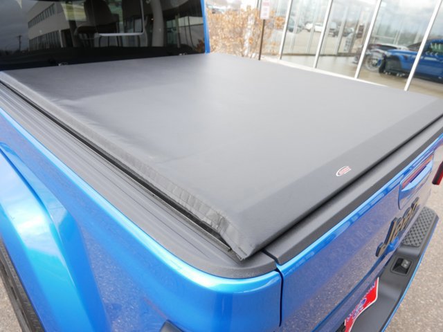 Used 2022 Jeep Gladiator Overland image 8