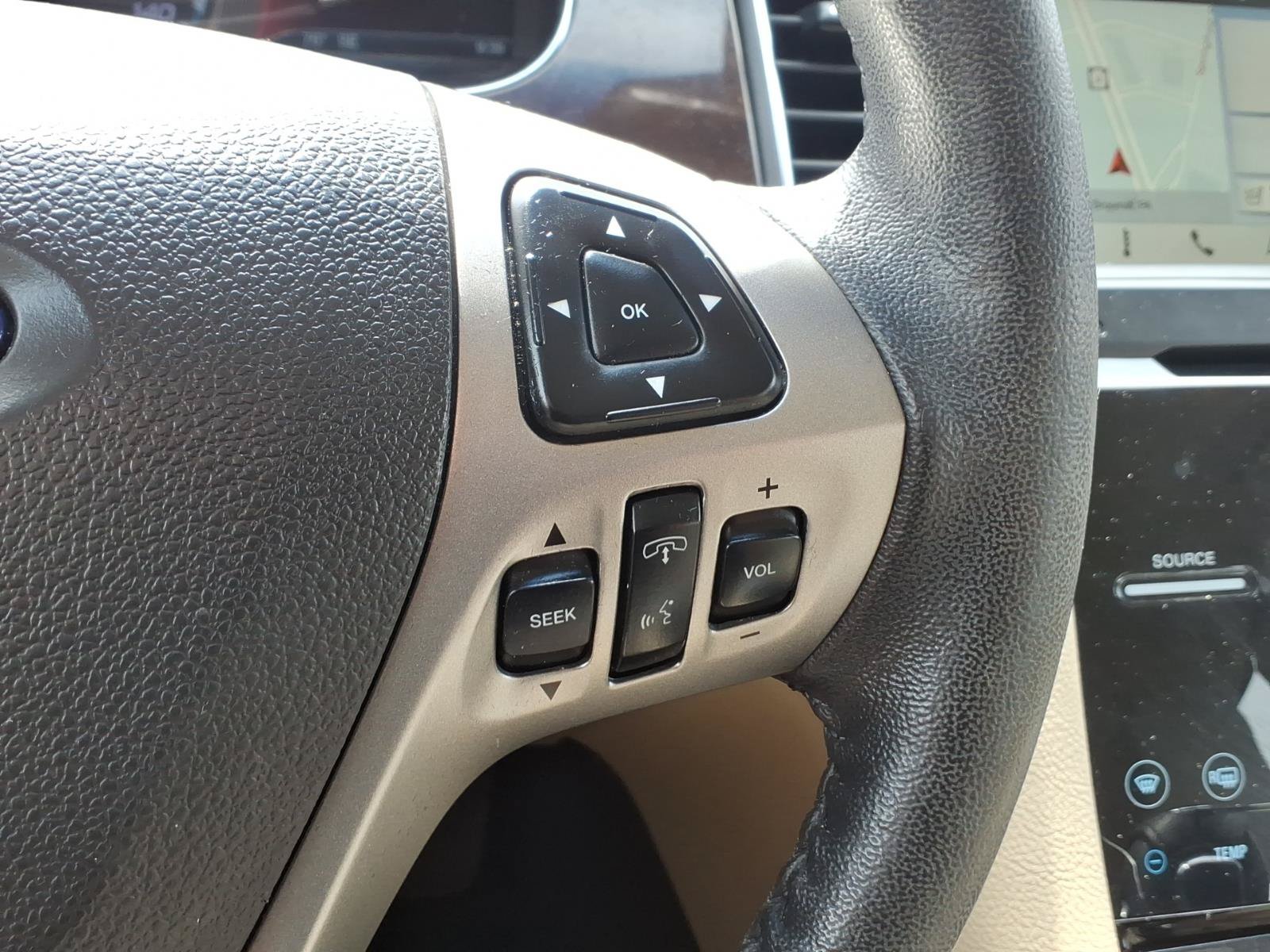 Certified 2018 Ford Taurus Limited FWD image 17